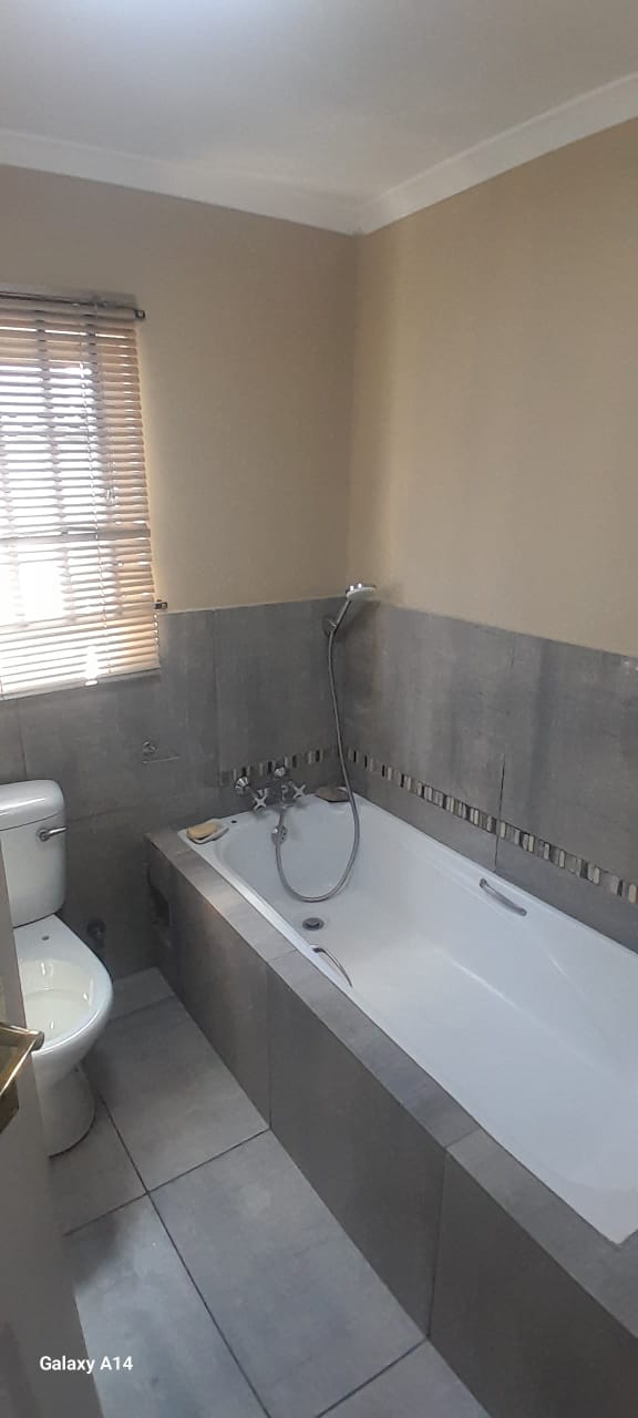 2 Bedroom Property for Sale in Mfuleni Western Cape